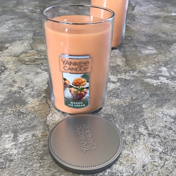 Yankee Candle Mango Ice Cream Large 22 Oz. Tumbler, New - Picture 2 of 9